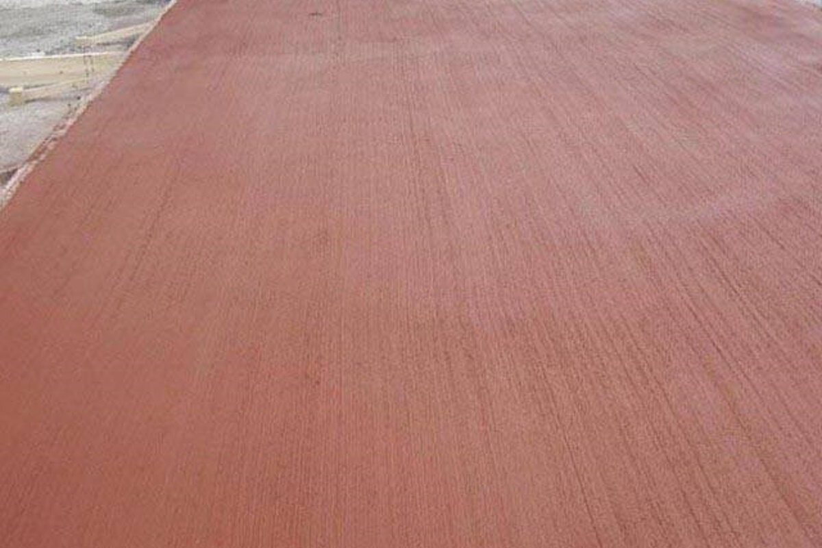 Hormigón rayado en rampa