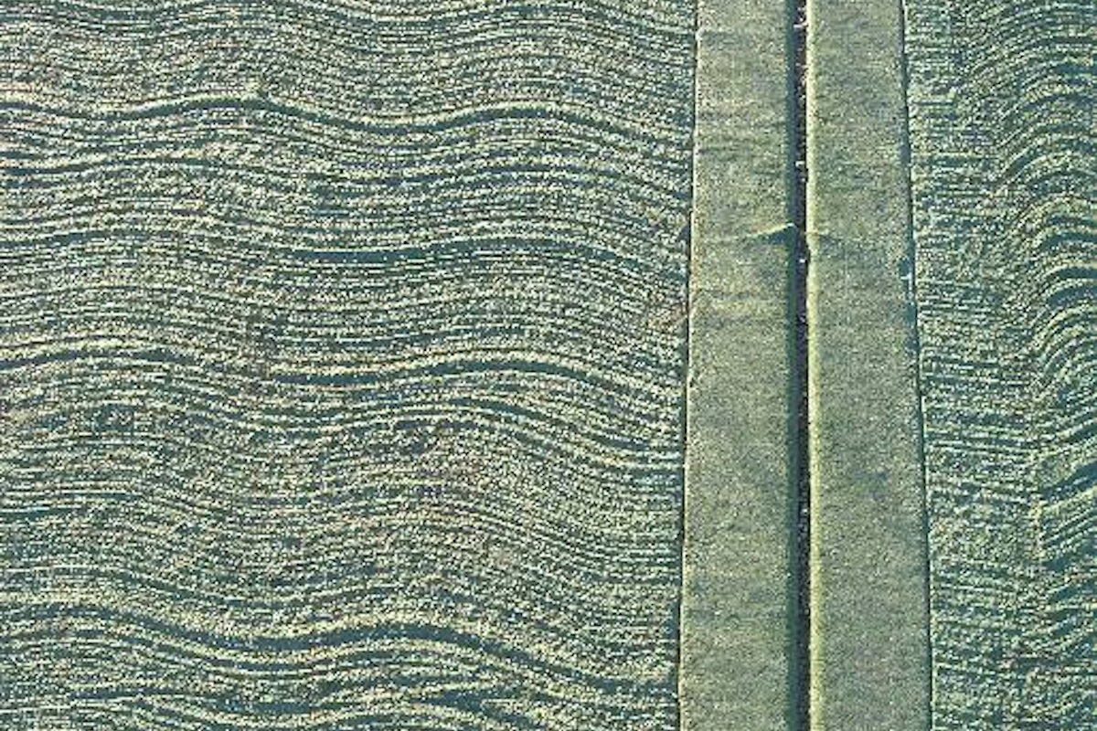 Hormigón rayado en parking