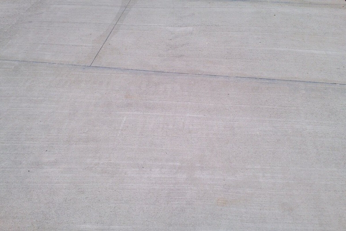 Pavimento rayado exterior