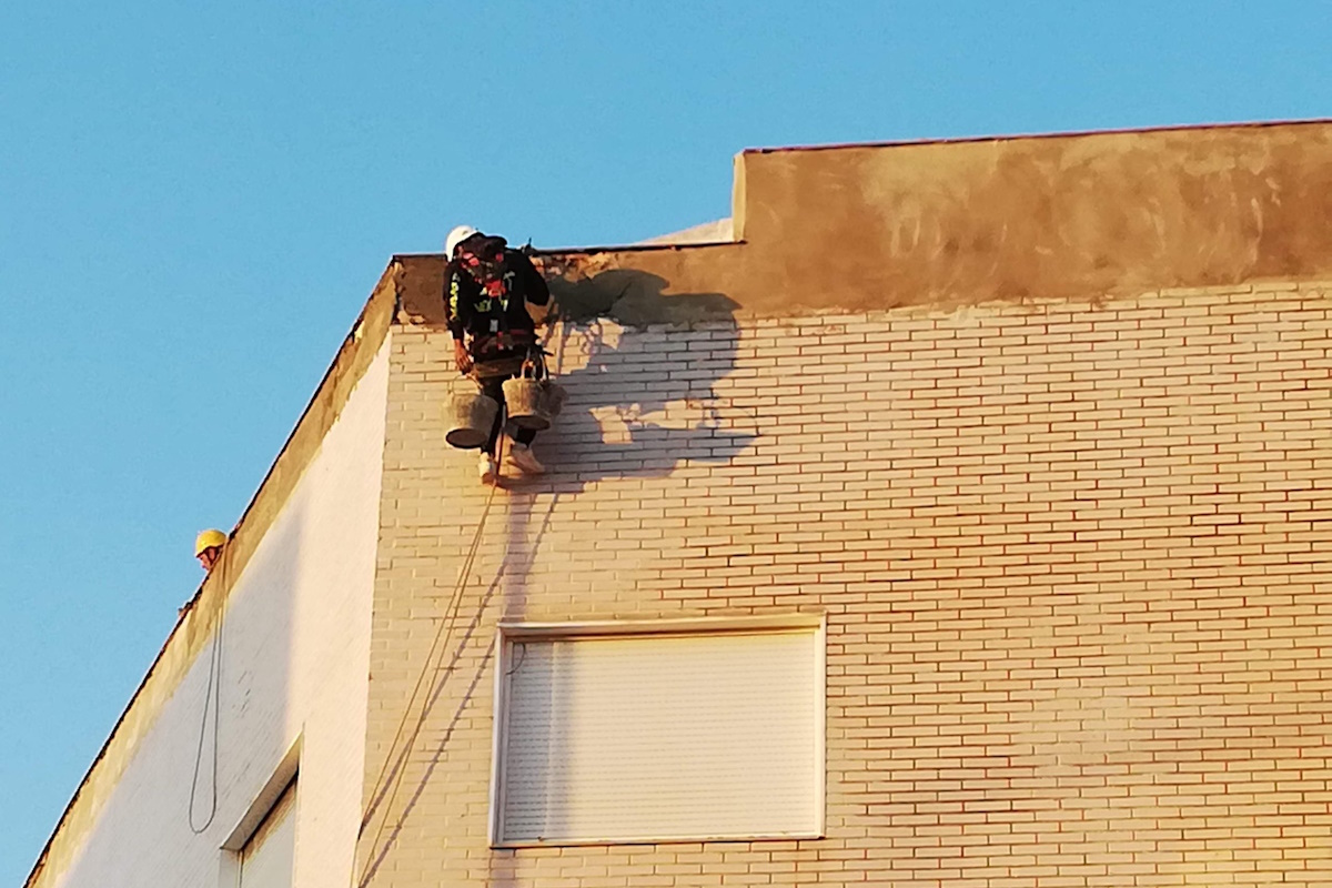 Rehabilitación fachadas edificios Castelldefels