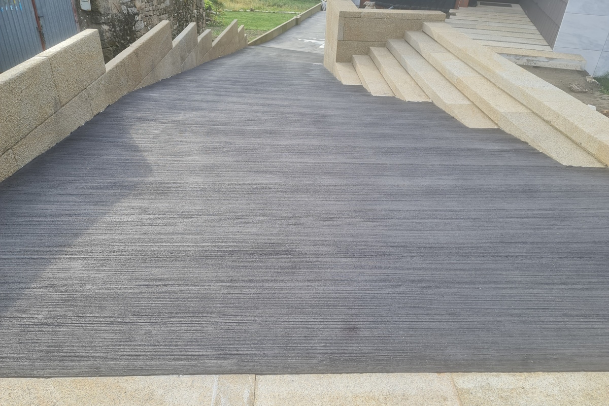 Hormigón rayado en Tarragona