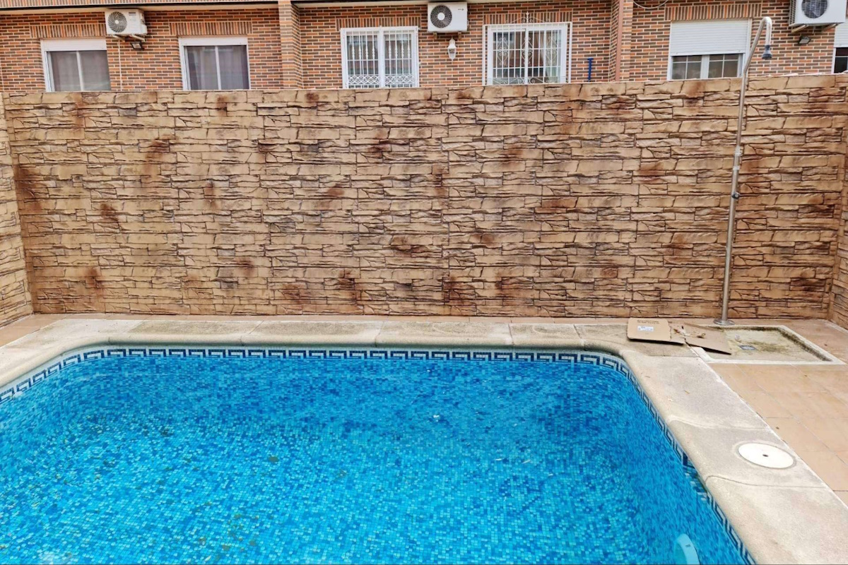 Hormigón impreso vertical en Tarragona