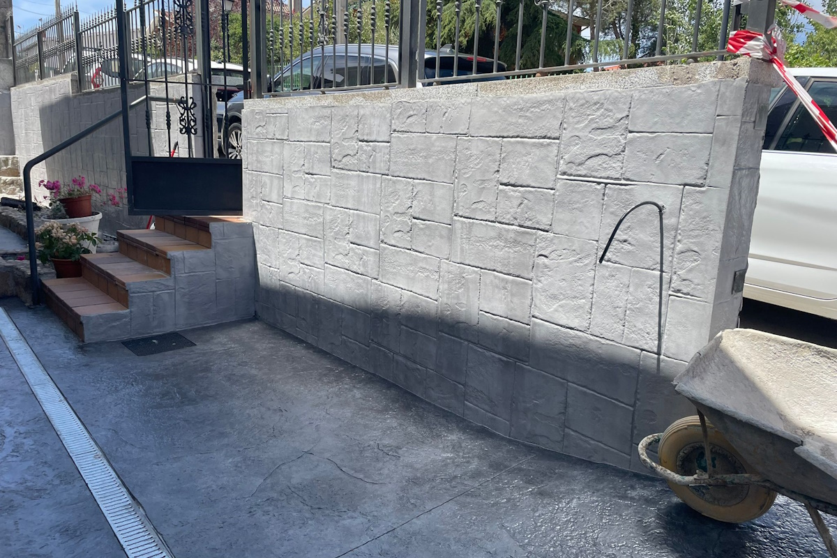 Hormigón impreso vertical Tarragona 6